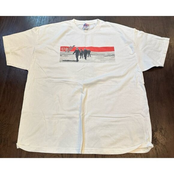 EXCELLENT‎ CONDITION U2 VERTIGO 2005 Tour Concert Shirt - Picture 1 of 2